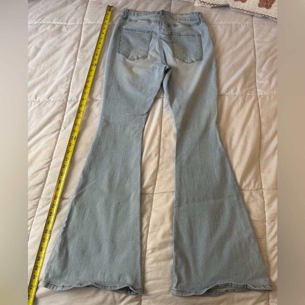 Rue21 Light Wash Flare Jeans - Women's 12 - Picture 2 of 4